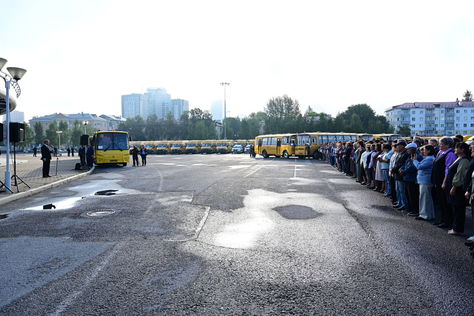 Мәктәптәргә яңы транспорт - балалар өсөн уңайлылыҡ һәм хәүефһеҙлек