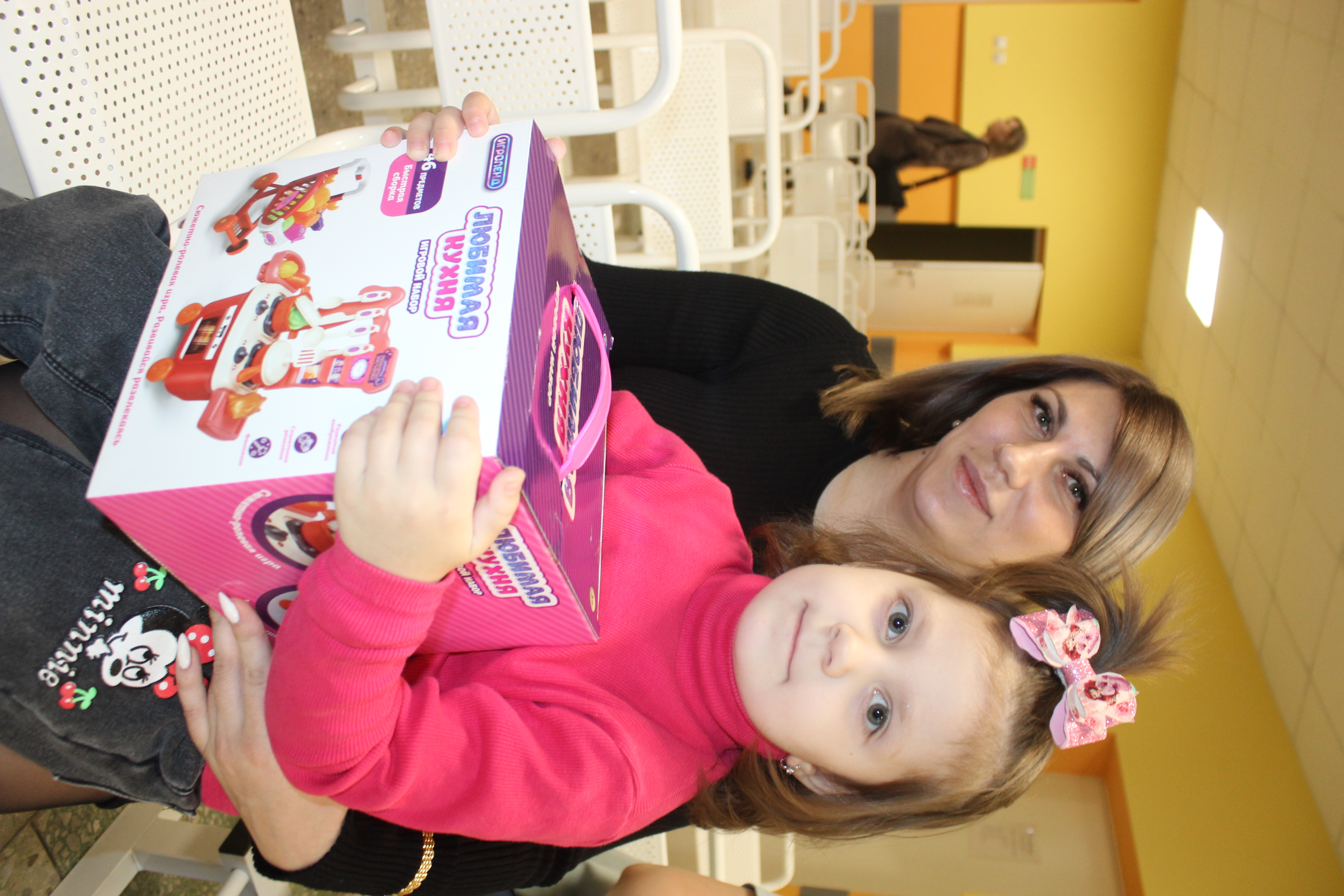 Балаларға өләшеп йөрәк йылыһын