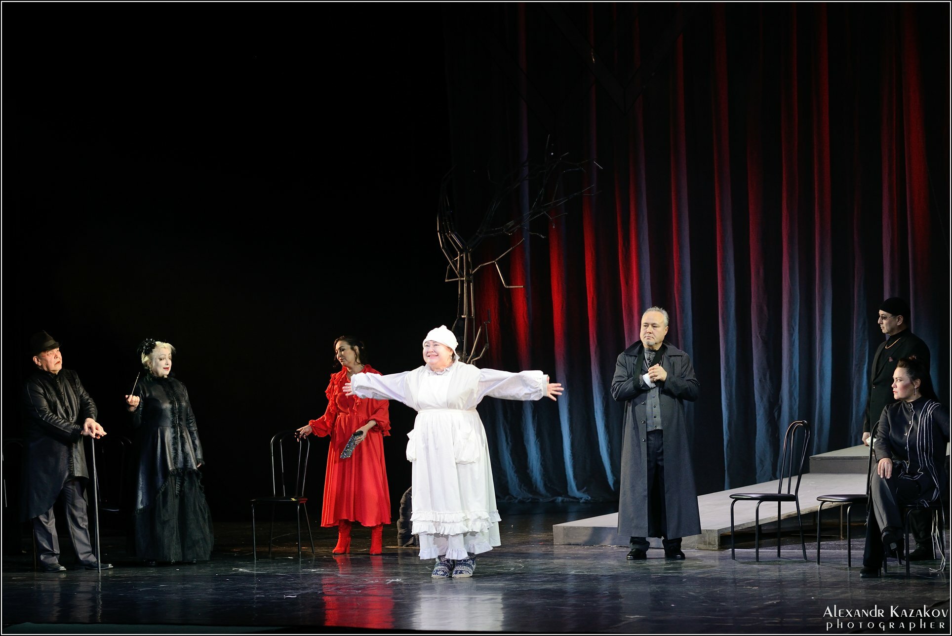 Тоғролоҡ һәм хыянат, һөйөү һәм нәфрәт