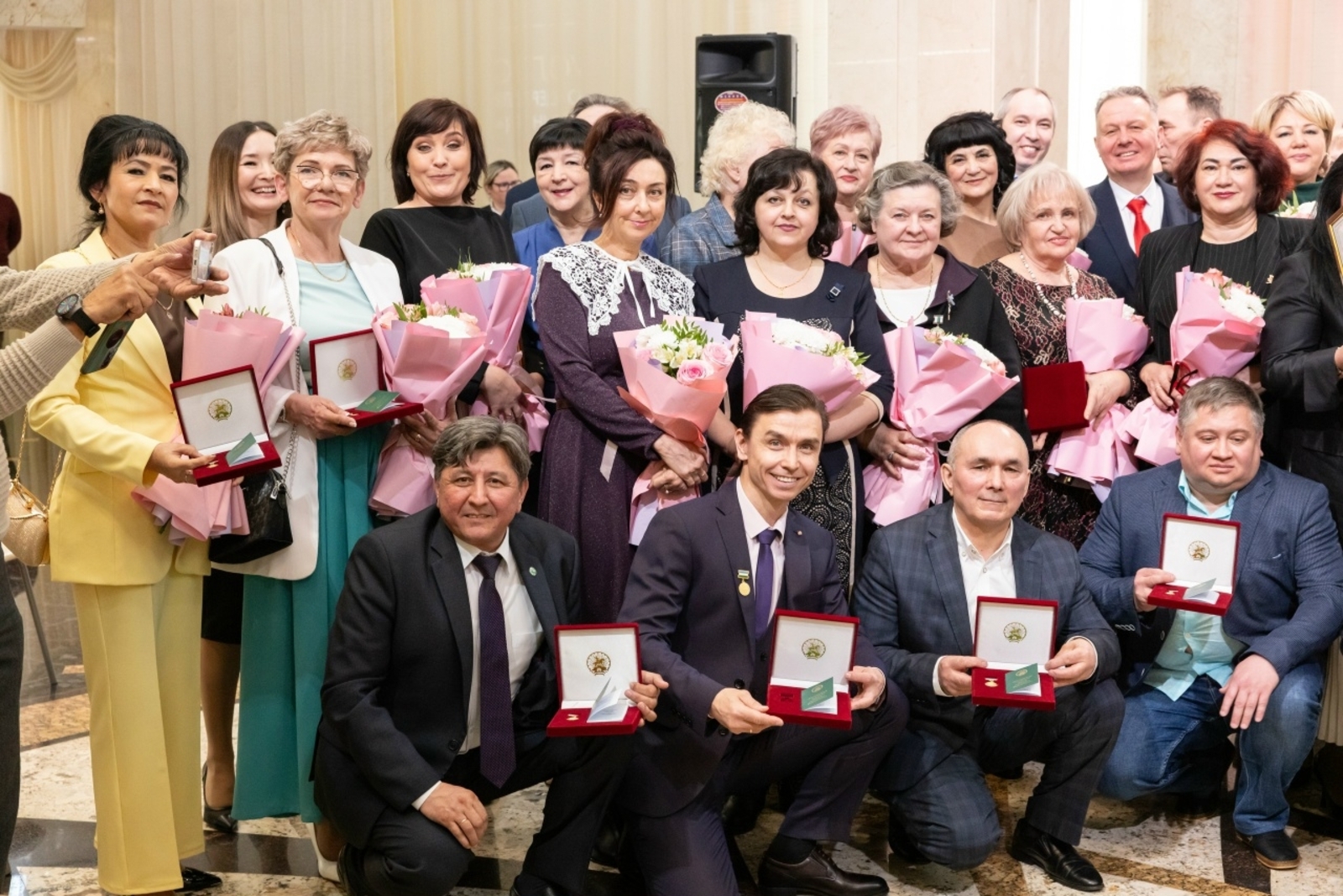 Мәҙәниәт хеҙмәткәрҙәренә - дәүләт  наградалары