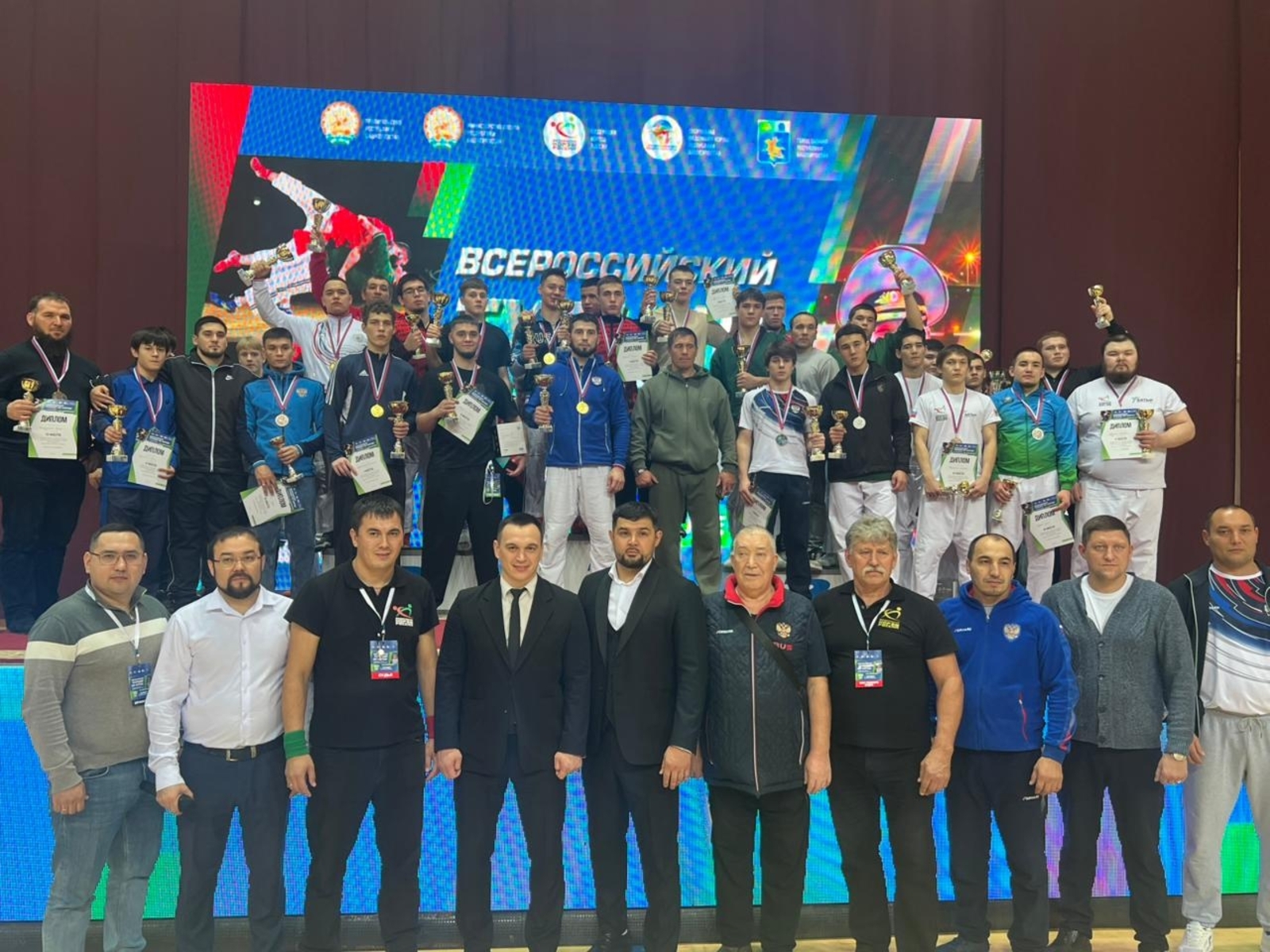 Салауат үҙендә батырҙарҙы йыйҙы