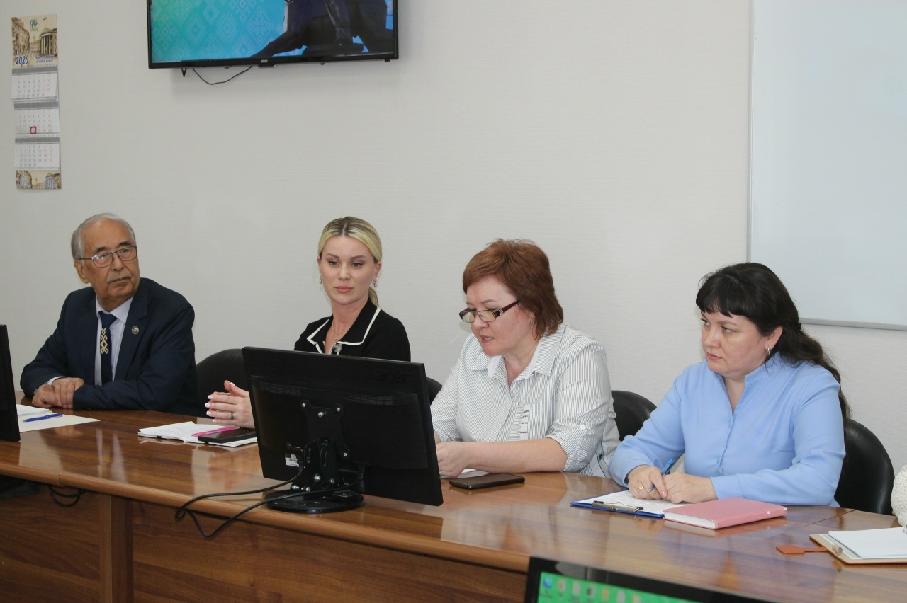 Берлектәге эшмәкәрлек