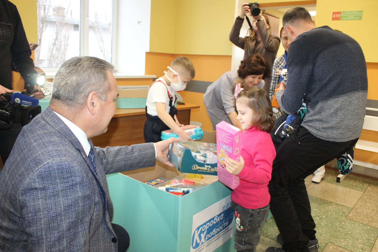 Балаларға өләшеп йөрәк йылыһын