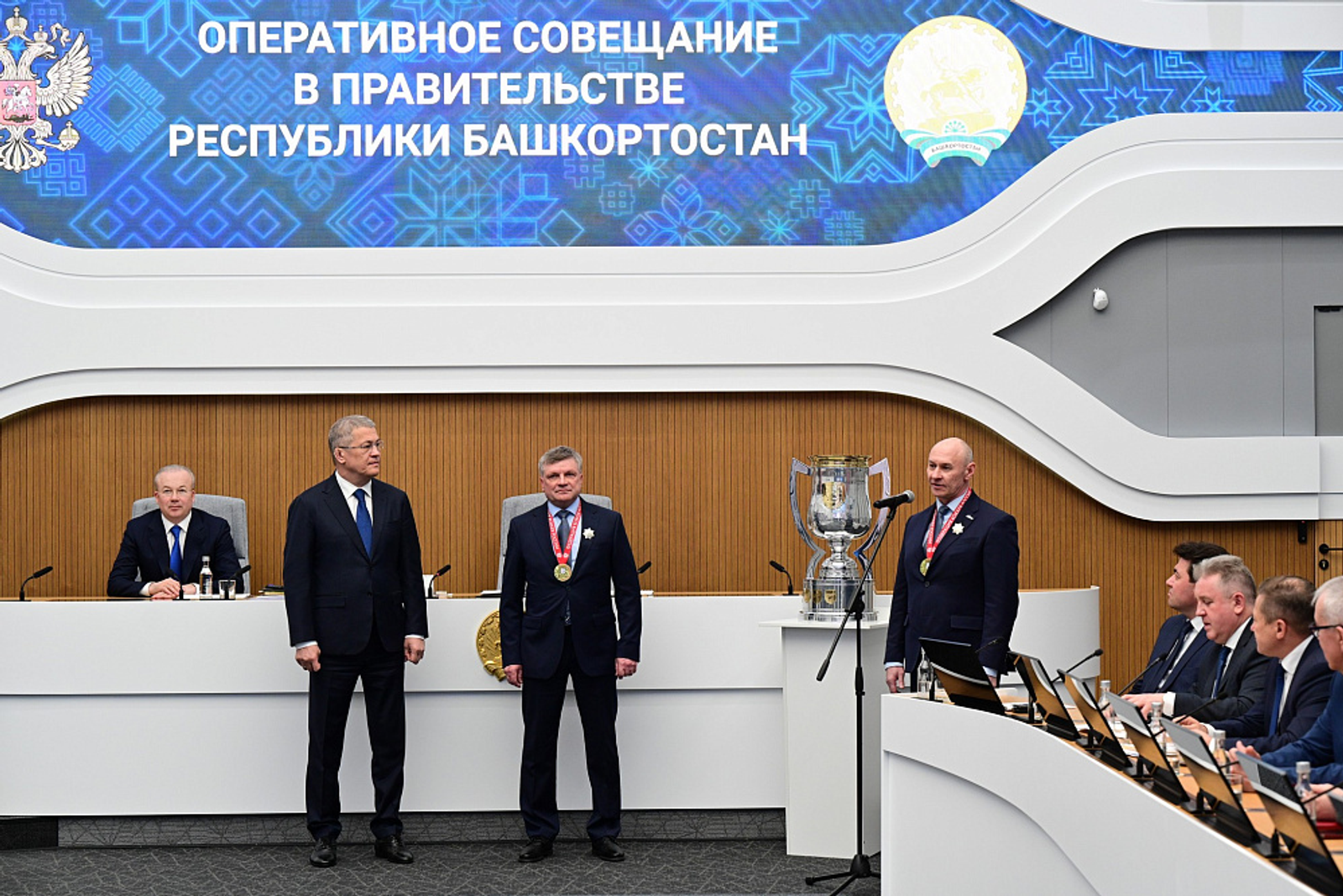 Радий Хабиров поздравил команду «Агидель» с победой