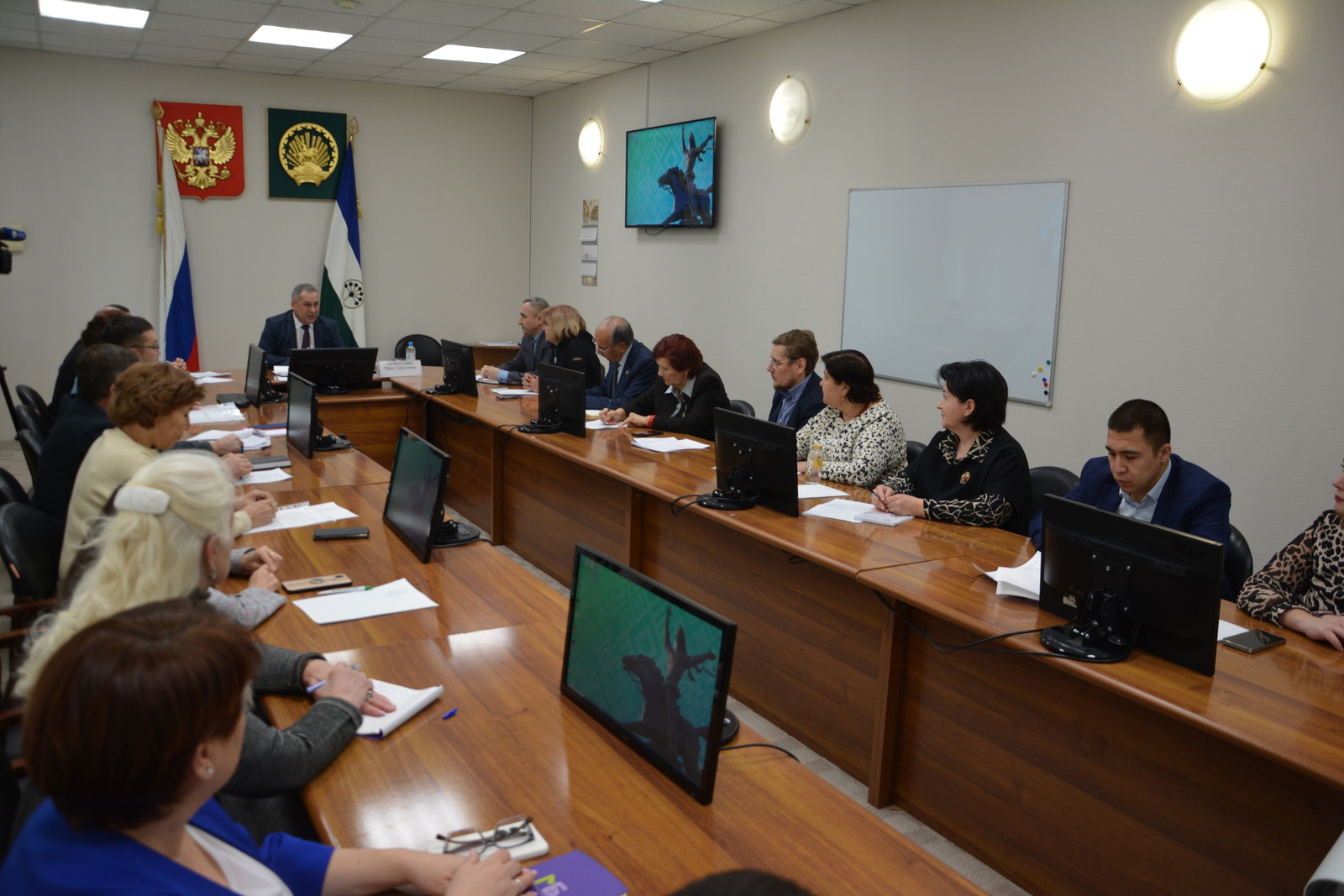 Власть һәм халыҡ араһындағы күпер